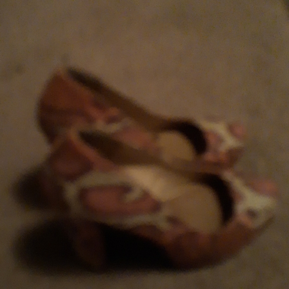Heels - Picture 2 of 2
